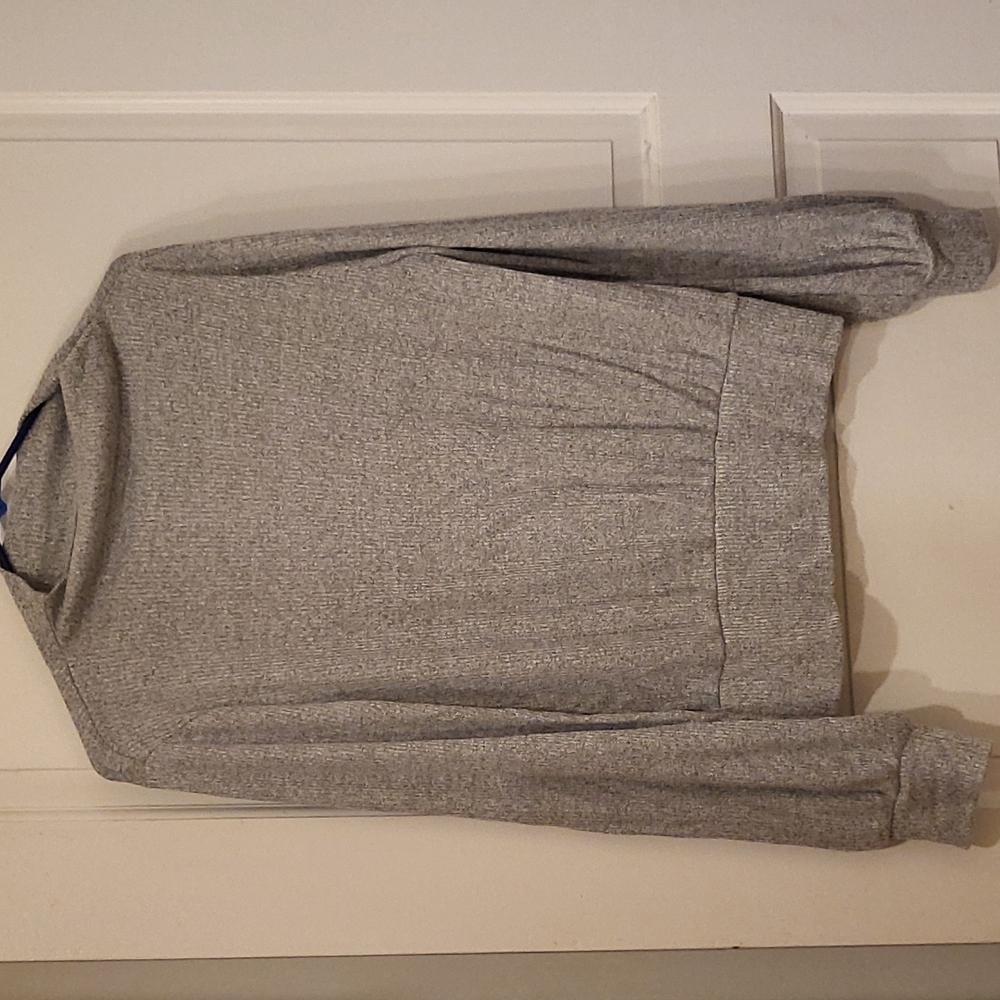 Gap long sleeve